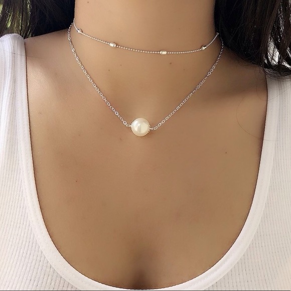 🛍NEW⚡️ Silver Pearl Layered Choker - Picture 5 of 8